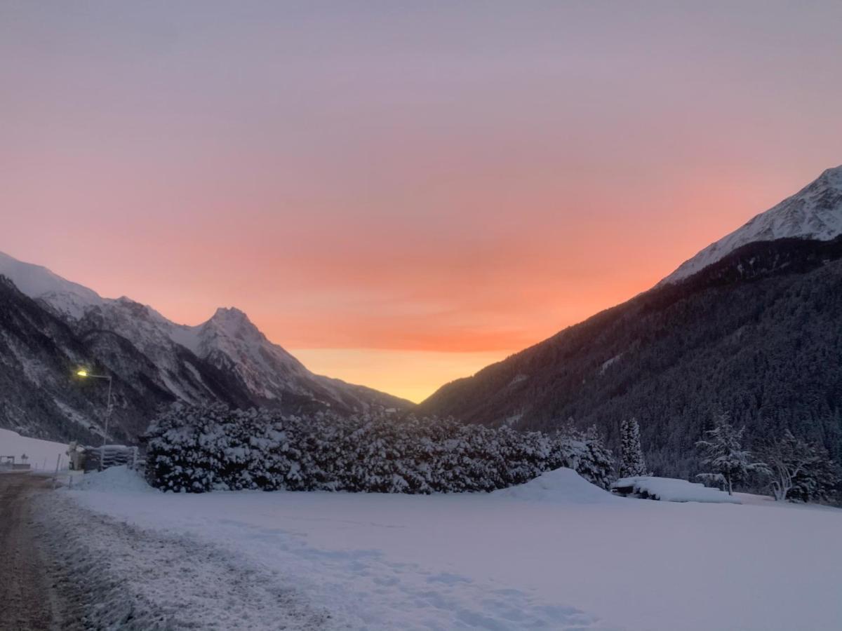 Arlalps Apart Pettneu am Arlberg Esterno foto